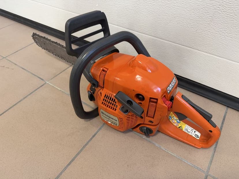 Pilarka Husqvarna 435 2,2 KM