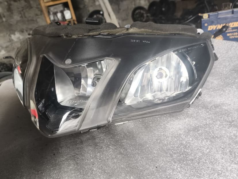 Aprilia rs125 lampa reflektor tuono