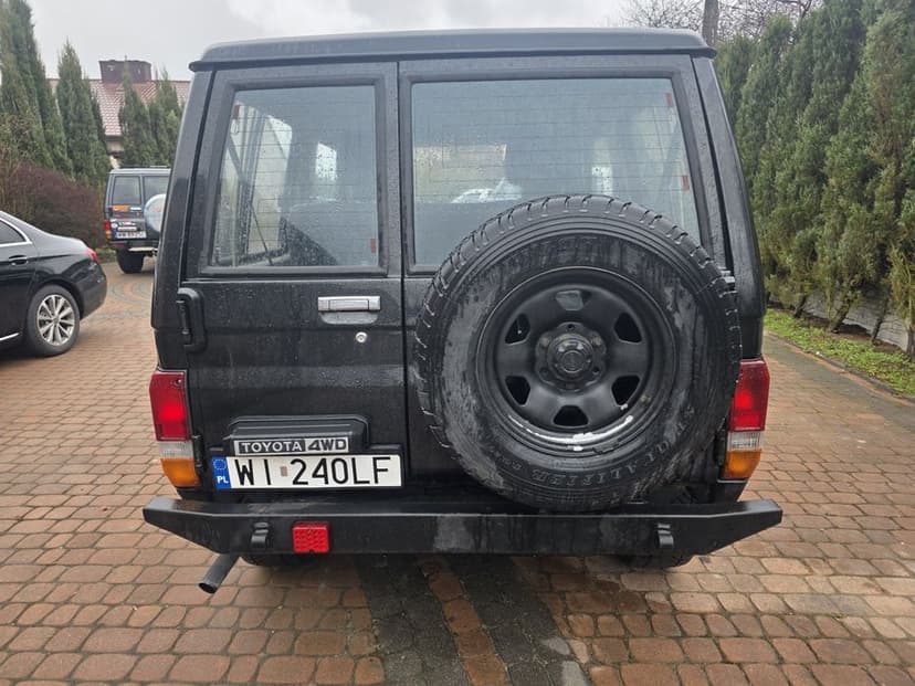 Toyota Land Cruiser LJ 70 terenowy 4x4 klasyk