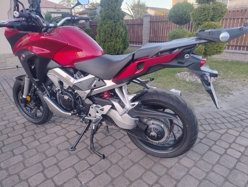 Honda Vfr 800 Crossrunner 2018 r super stan 39 tyś udokumentowany przebieg.