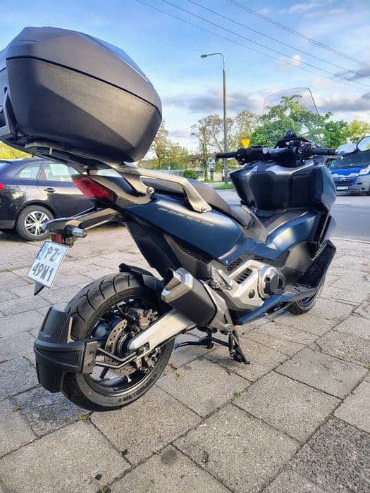 Honda  Forza  750  2021