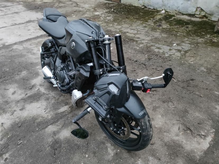 Yamaha mt 07 2025r najnowszy model uszkodzony części zony SWAP