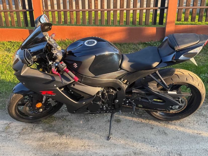 Suzuki GSX-R 750 L6 2016R NISKI PRZEBIEG