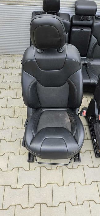 fotele kanapa komplet tapicerka Jeep Cherokee KL 19r
