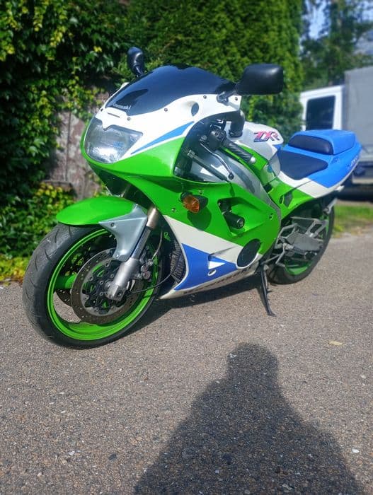 Kawasaki ZXR 400 Bardzo dobry stan strój pod malowanie Ninja