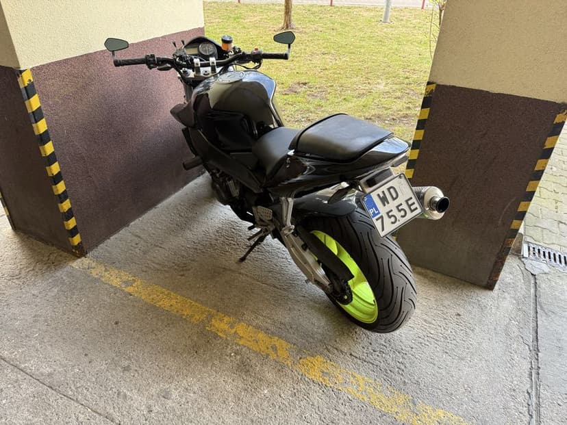 Honda cbr 954rr 2002r