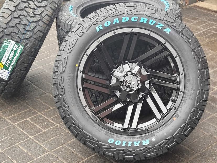 Koła Felgj 20 5x127 Jeep Wrangler JK JL Opony 33"