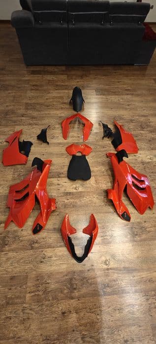 Zestaw oryginalnych owiewek do Ducati panigale v4s z 2020 r