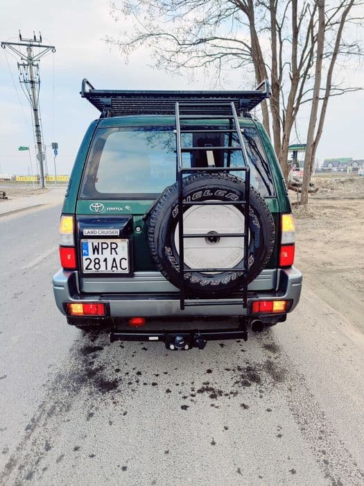 Toyota Land Cruiser 90