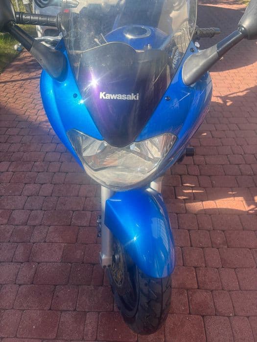 Motocykl Kawasaki ZR-7 idealny stan