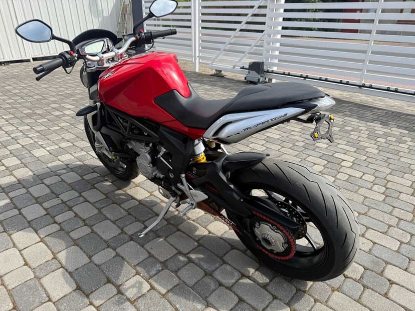 MV AGUSTA BRUTALE 675, 31tys km, 2012r bezwypadkowy, oryginał