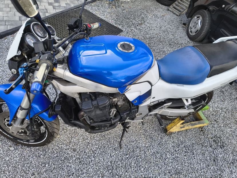 Suzuki GSX-R 1100 naked sport