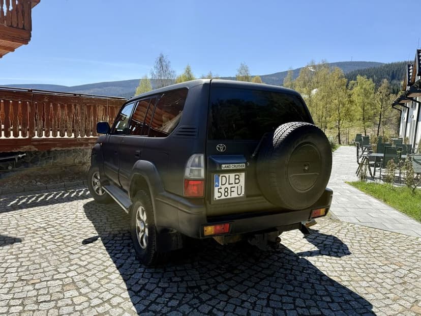 Toyota Land Cruiser