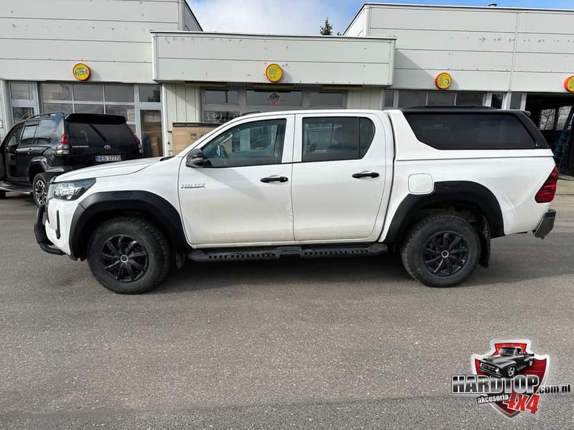 Zabudowa paki PREMIUM 4x4 HARDTOP Venture - TOYOTA HILUX 2015+ / 2021+