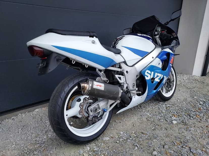 Suzuki GSX-R 600 SRAD 1997r