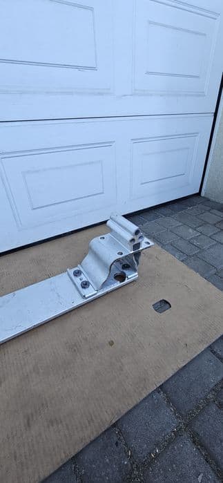 Land Rover Defender II L 663  2 belka tylna, tył,  tylni Orginal nie uszkodzona