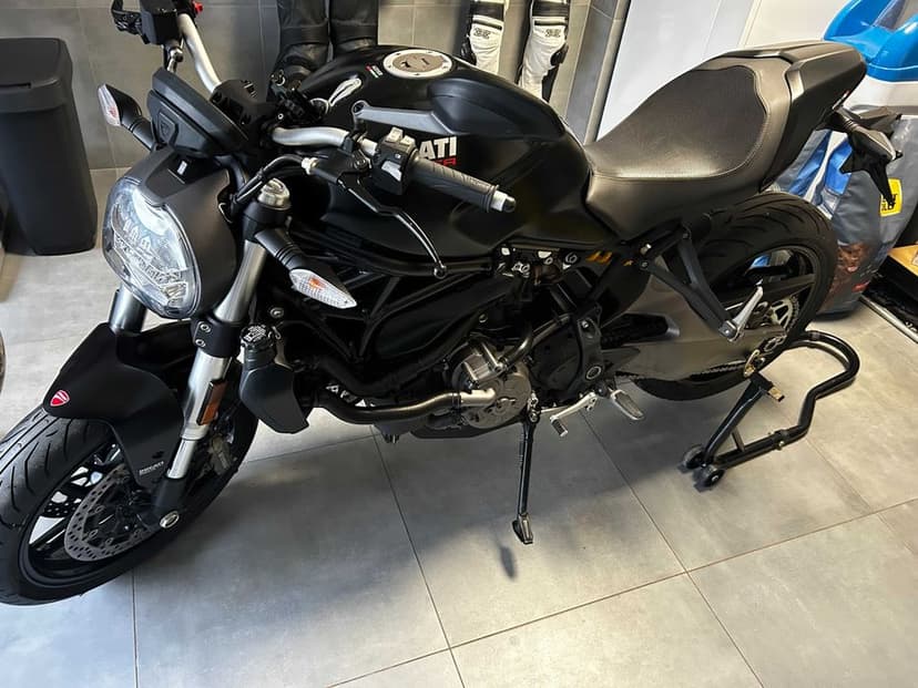 Ducati Monster 821 Safety Pack 2019 rok 1 rej. 2021. Prywatnie