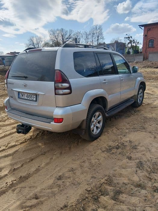 Toyota Land Cruiser 120 rok 2008