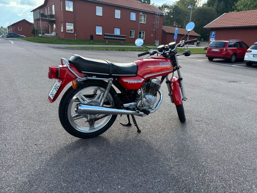 Honda cb125 twin