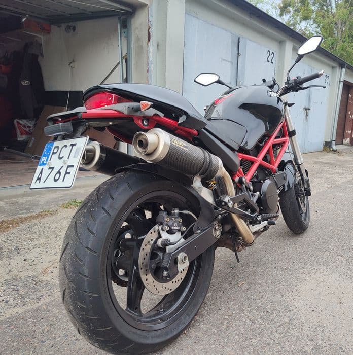 Ducati Monster 695