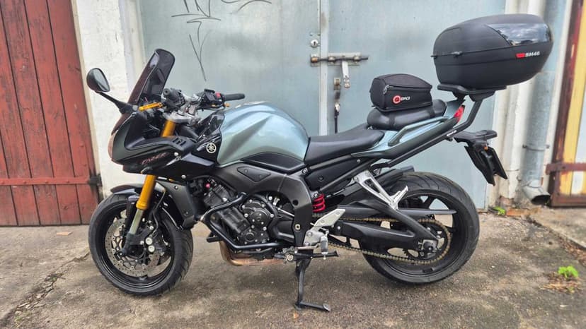 YAMAHA FZ1 S 2008r ABS moc 150KM 42628km grzane manetki, gmole, kufer , IXIL wydech