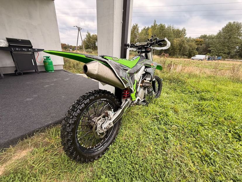 Kawasaki KX450F Akarpovic