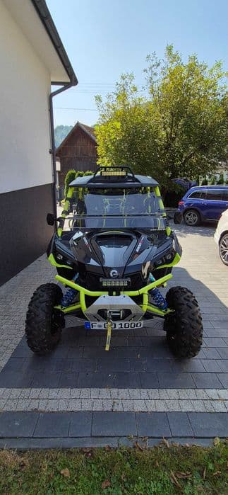 Can-Am Maverick Maxx 1000R Turbo