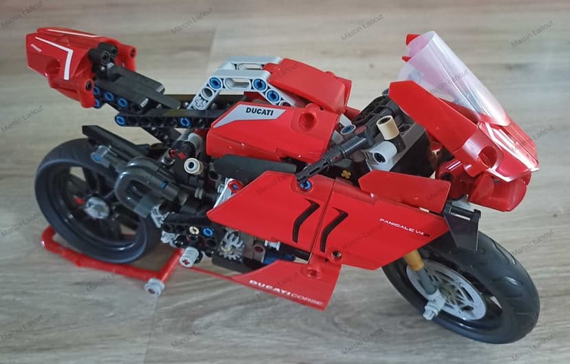 Klocki techniczne Ducati Panigale V4, KTM Super Duke, Lamborghini Sian