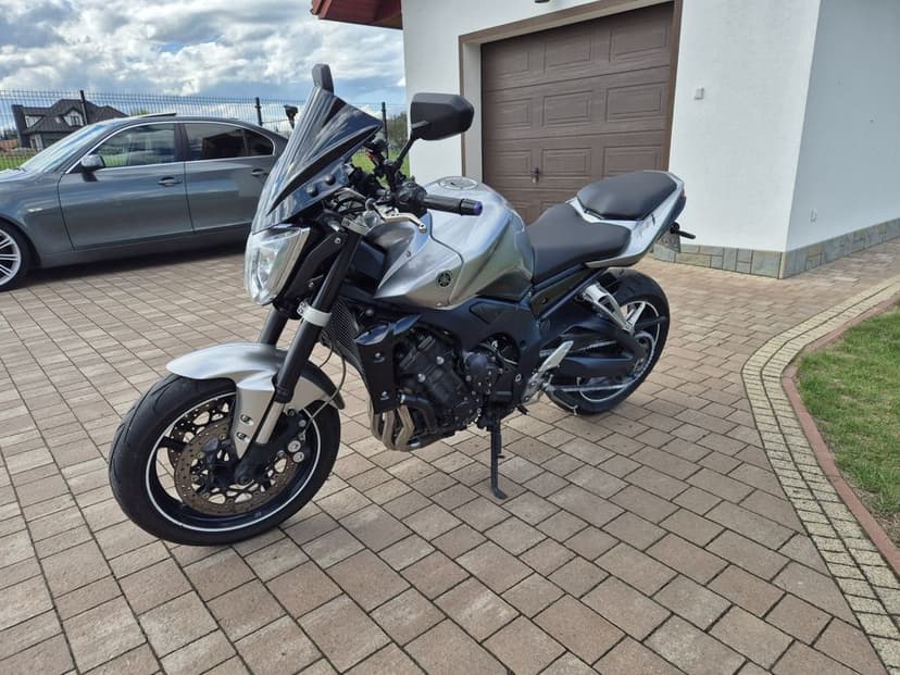 Yamaha FZ1 fazer 1000 FZ1N sc project