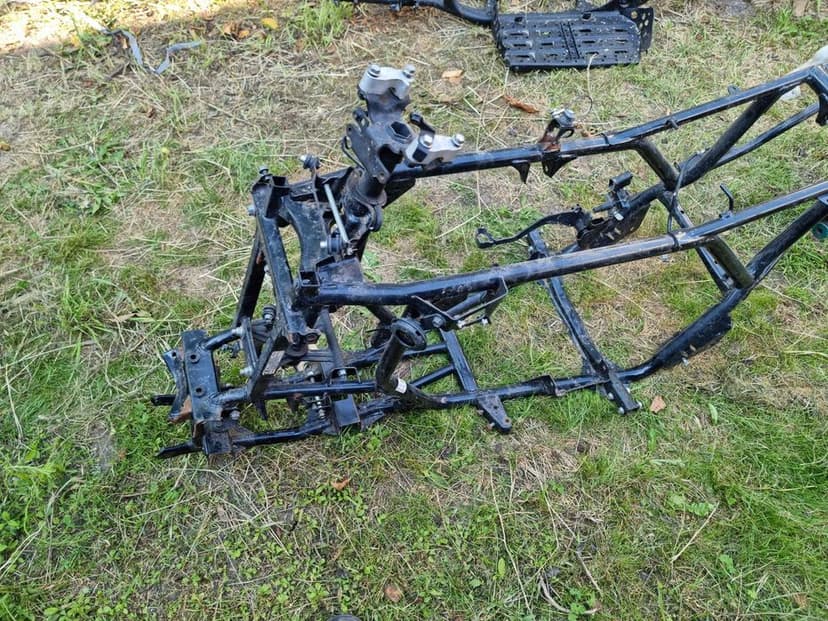 RAMA HONDA TRX 420  500 części silnik wał kartery dyfer wahacz magneto