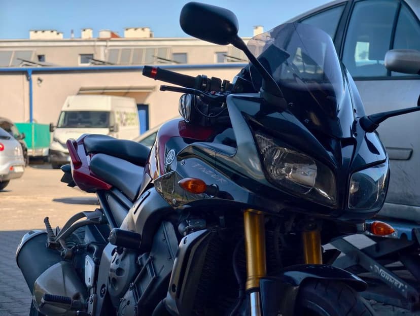 YAMAHA FZ-1 fazer ZADBANY bez wkładu !
