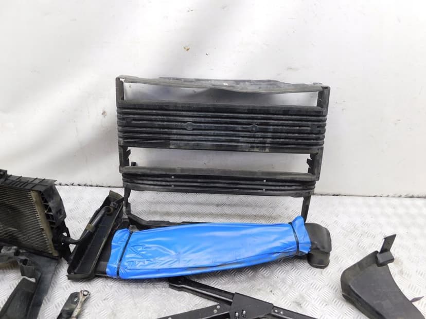 pas przedni wzmocnienie chłodnice kpl. - land rover defender ii l663 3