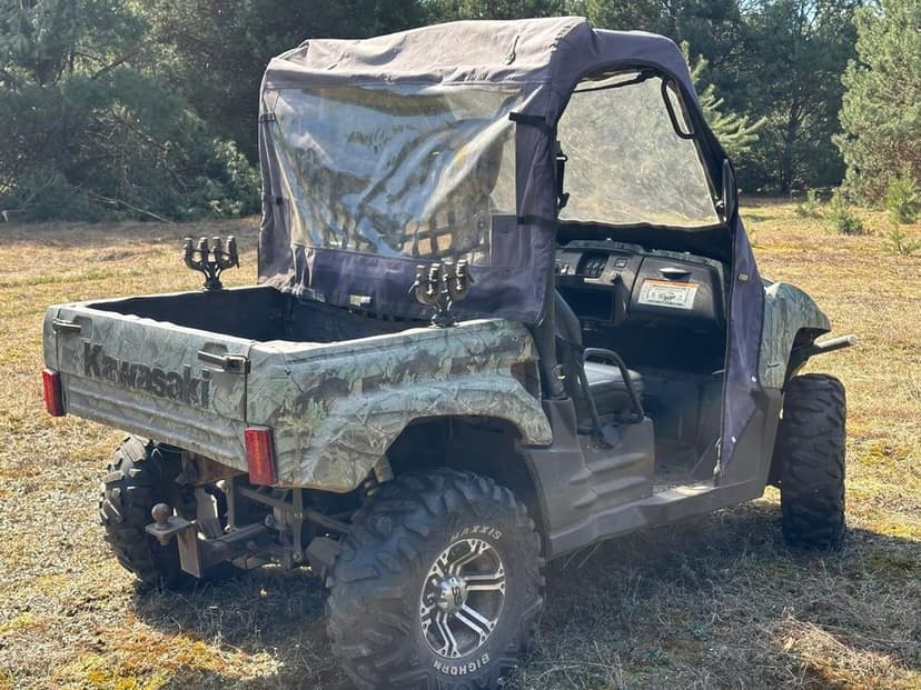 Kawasaki Teryx 750 buggy 4x4
