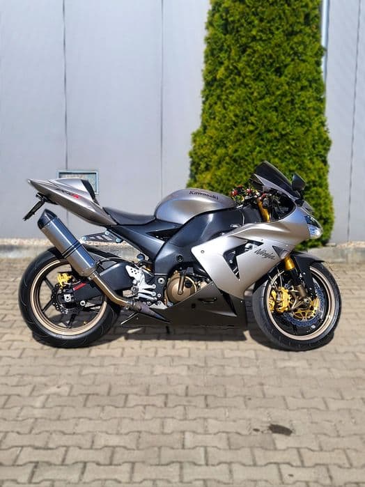 Kawasaki ZX10R 1Gen (2005) – Stan Idealny | Metallic Titanium