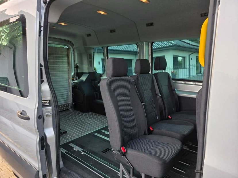 Ford Transit Trend 9 Osobowy Przewóz Osób Niepełnosprawnych Kamper