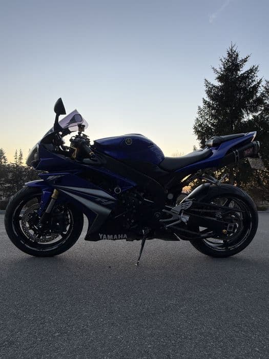 Yamaha R1 RN19 Yoshimura 2008 rok
