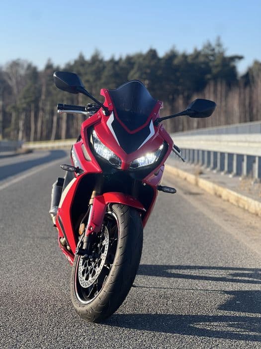 Honda CBR 650R - SCProject