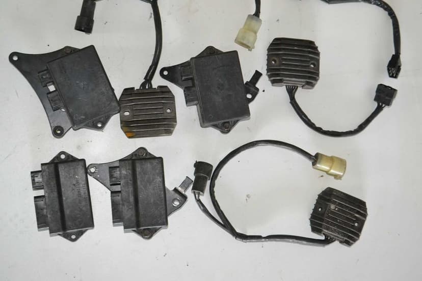 Kawasaki zx6r zx r 6 zxr 600 regulator napięcia moduł zapłonowy