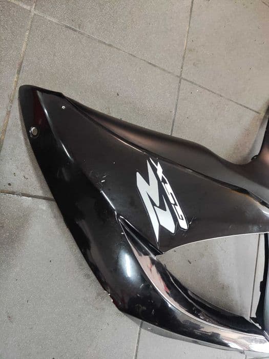 SUZUKI GSX-R 600 / 750 K7 K8 K9 Bok Boczek Prawy Owiewka