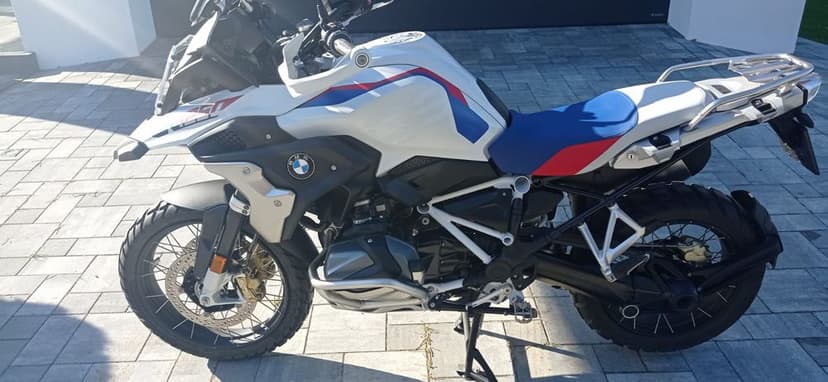BMW 1250 GS Rallye rok 2022 przebieg 5200 km