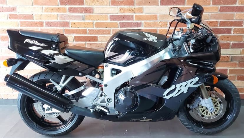 Honda CBR 900 RR "92 z Niemiec bardzo zadbana kolekcjonerska