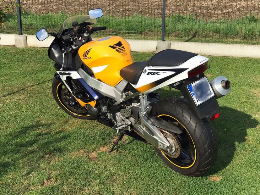 Piękna Honda CBR 929rr Fireblade