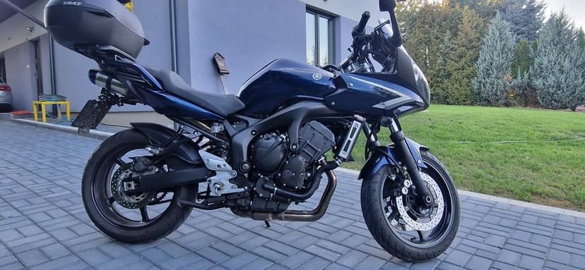 Zamienie  Motocykl Yamaha fz6 s2  2009