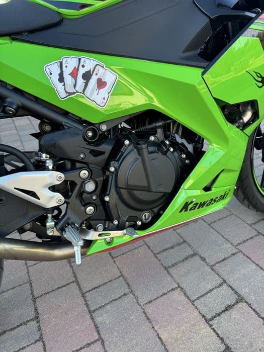 Kawasaki Ninja 400/125