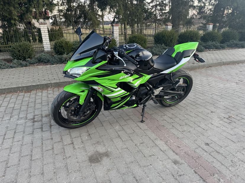 Kawasaki Ninja 650  17 rok na kat a2 zarejestrowana w kraju