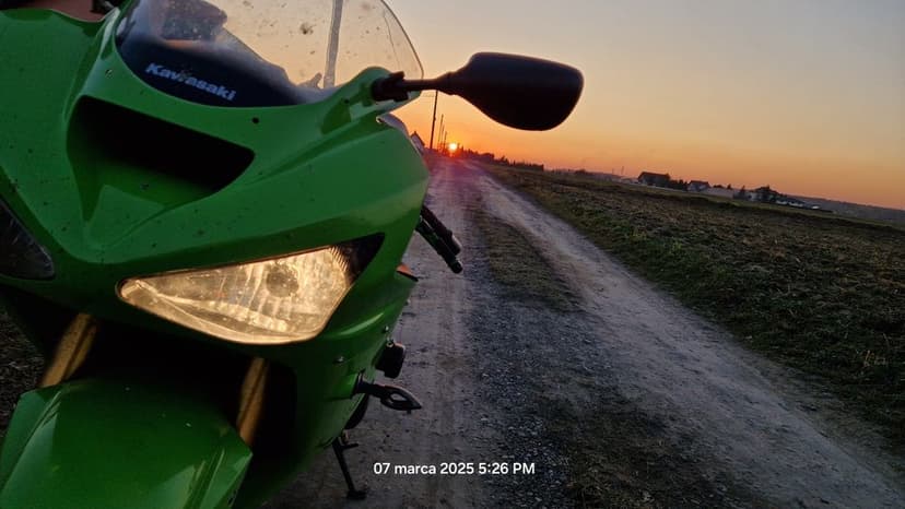 Kawasaki zx6r 636 6 lat w jednych rękach