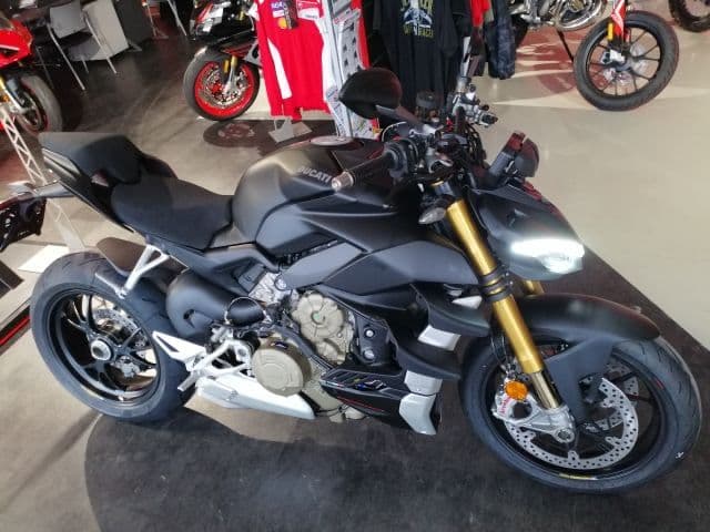 Ducati Streetfighter V4 S – jak nowy
