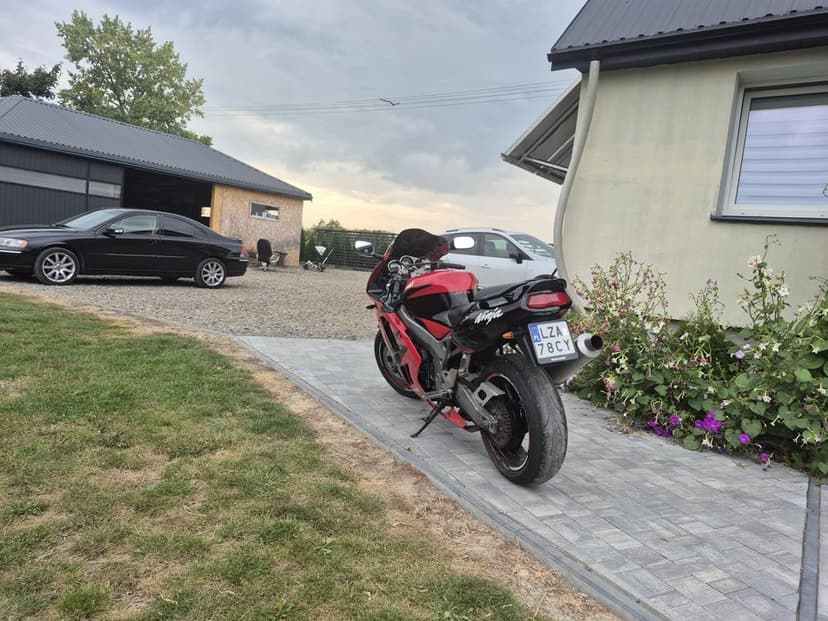 Sprzedam Kawaski zx9r