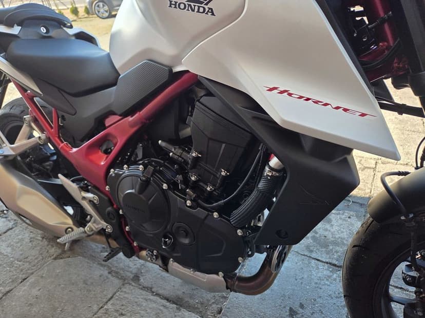 Honda CB 750 HORNET jak nowa 500km przebiegu Nowy model na A2 Navi