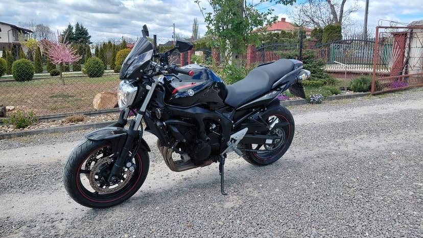 **Piękna **Zadbana **Bez wkładu **Yamaha**  Fz6** S2**